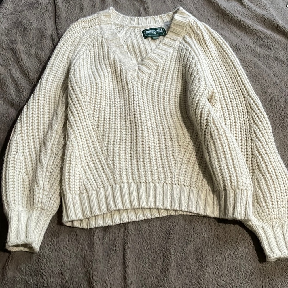 American eagle women’s sweater